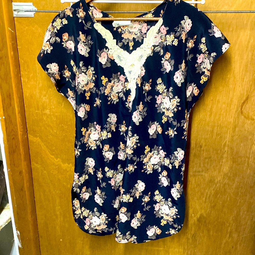 3/$15. Floral Lace Intimate - short gown - Pink and Navy blue, size medium